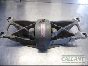 Używane Wspornik skrzyni biegów Jaguar XF (CC9) 2.0 Turbo 16V Cena € 121,00 Z VAT oferowane przez Garage Callant