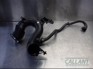 Used Air intake hose Landrover Velar Price € 60,50 Inclusive VAT offered by Garage Callant
