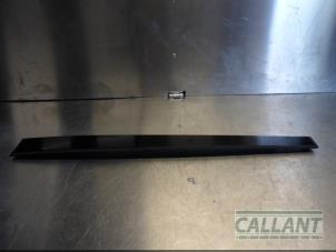 Used Roof strip, right Landrover Velar Price € 30,25 Inclusive VAT offered by Garage Callant