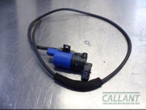 Used Headlight washer pump Landrover Velar Price € 18,15 Inclusive VAT offered by Garage Callant