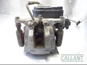 Used Rear brake calliper, right Landrover Discovery V (LR) 2.0 Td4 16V Price € 121,00 Inclusive VAT offered by Garage Callant