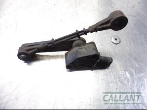 Used Rear suspension height controller, right Landrover Discovery V (LR) 2.0 Td4 16V Price € 42,35 Inclusive VAT offered by Garage Callant