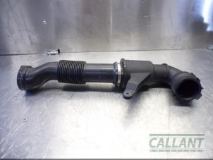 Used Air intake hose Jaguar XE 2.0 D E-Performance 16V Price € 78,65 Inclusive VAT offered by Garage Callant