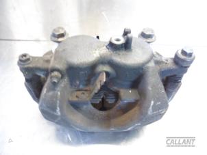 Used Front brake calliper, left Landrover Discovery V (LR) 2.0 Td4 16V Price € 181,50 Inclusive VAT offered by Garage Callant