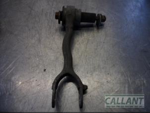 Used Rear wishbone, left Jaguar XE 2.0d 180 16V Price € 42,35 Inclusive VAT offered by Garage Callant