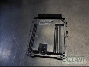 Usagé Calculateur moteur Landrover Velar Prix € 302,50 Prix TTC proposé par Garage Callant