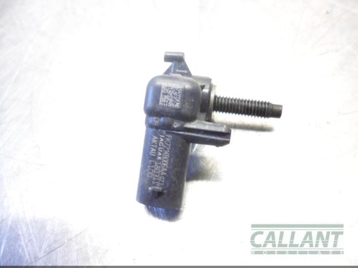 Gebrauchte Airbag Sensor Landrover Range Rover Velar (LY) 2.0 16V P250 AWD Preis € 24,20 Mit Mehrwertsteuer angeboten von Garage Callant