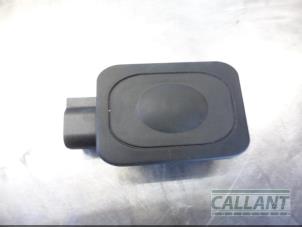 Used Tailgate switch Landrover Velar Price € 30,25 Inclusive VAT offered by Garage Callant