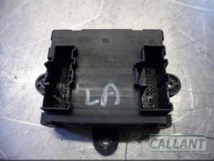 Usagé Module verrouillage central des portes Landrover Range Rover Evoque (LVJ/LVS) 2.0 D 180 16V 5-drs. Prix € 30,25 Prix TTC proposé par Garage Callant