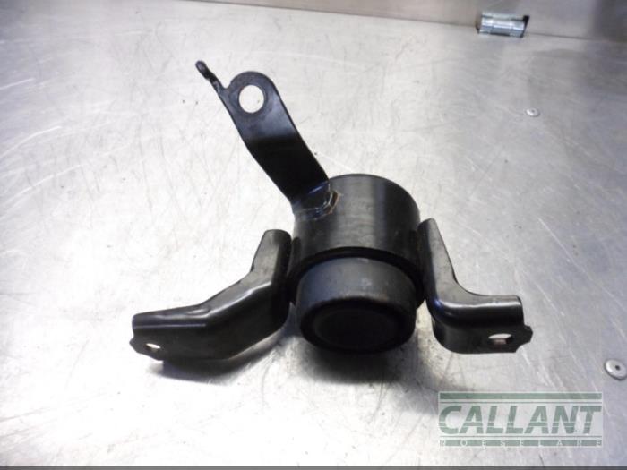 Usagé Support moteur Toyota Yaris III (P13) 1.5 16V Dual VVT-iE Prix € 18,15 Prix TTC proposé par Garage Callant