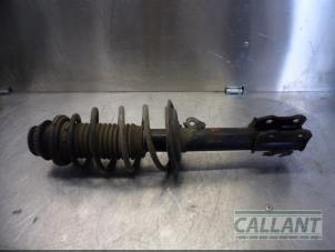 Used Front shock absorber, right Toyota Yaris III (P13) 1.5 16V Dual VVT-iE Price € 60,50 Inclusive VAT offered by Garage Callant