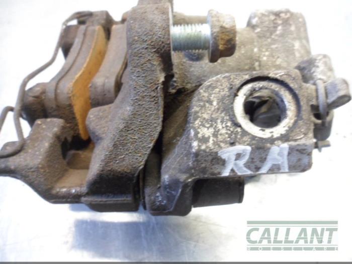 Gebrauchte Bremszange rechts hinten Toyota Yaris III (P13) 1.5 16V Dual VVT-iE Preis € 30,25 Mit Mehrwertsteuer angeboten von Garage Callant