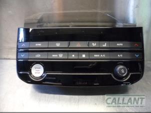 Używane Panel sterowania nagrzewnicy Jaguar XF Sportbrake 2.0d 163 E-Performance 16V Cena € 151,25 Z VAT oferowane przez Garage Callant