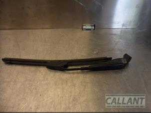 Used Rear wiper arm Landrover Freelander II 2.2 eD4 16V Price € 18,15 Inclusive VAT offered by Garage Callant