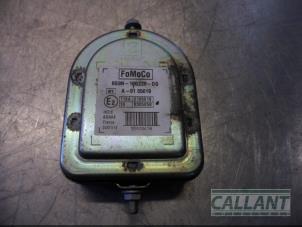 Używane Syrena alarmowa Landrover Freelander II 2.2 eD4 16V Cena € 30,25 Z VAT oferowane przez Garage Callant