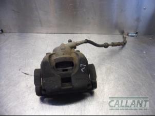 Used Front brake calliper, left Landrover Freelander II 2.2 eD4 16V Price € 60,50 Inclusive VAT offered by Garage Callant