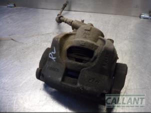 Used Front brake calliper, right Landrover Freelander II 2.2 eD4 16V Price € 60,50 Inclusive VAT offered by Garage Callant