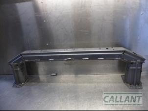 Used Front bumper frame Landrover Freelander II 2.2 eD4 16V Price € 90,75 Inclusive VAT offered by Garage Callant