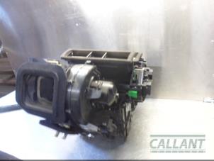 Usagé Boîtier chauffage Landrover Freelander II 2.2 eD4 16V Prix € 211,75 Prix TTC proposé par Garage Callant