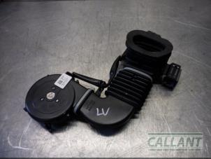 Usagé Siège ventilateur moteur Jaguar XF (CC9) 2.7 D V6 24V Prix € 90,75 Prix TTC proposé par Garage Callant