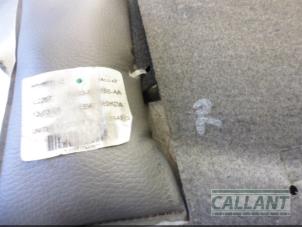 Usados Alfombrilla de asiento Jaguar XF (CC9) 2.7 D V6 24V Precio € 90,75 IVA incluido ofrecido por Garage Callant
