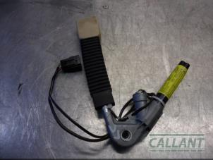 Usagé Insertion ceinture de sécurité avant gauche Jaguar XF (CC9) 2.7 D V6 24V Prix € 90,75 Prix TTC proposé par Garage Callant