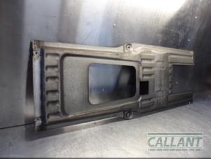 Usagé Plaque de protection sol Jaguar XF (CC9) 2.7 D V6 24V Prix € 60,50 Prix TTC proposé par Garage Callant