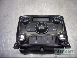 Używane Panel sterowania nagrzewnicy Jaguar XF Sportbrake 3.0 S V6 D 24V Cena € 90,75 Z VAT oferowane przez Garage Callant