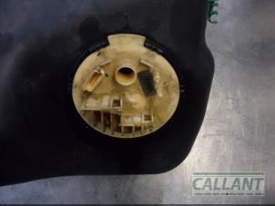 Usados Bomba eléctrica de combustible Landrover Freelander II 2.2 td4 16V Precio € 181,50 IVA incluido ofrecido por Garage Callant