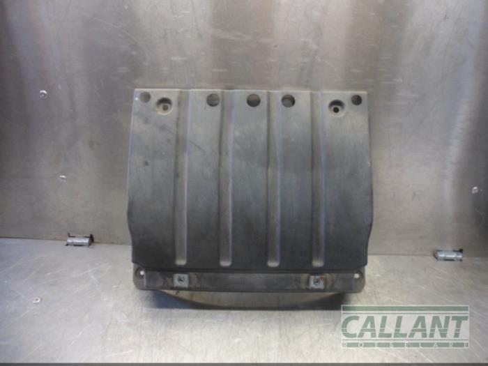 Usados Parachoque placa base Jaguar XF Sportbrake 3.0 S V6 D 24V Precio € 30,25 IVA incluido ofrecido por Garage Callant