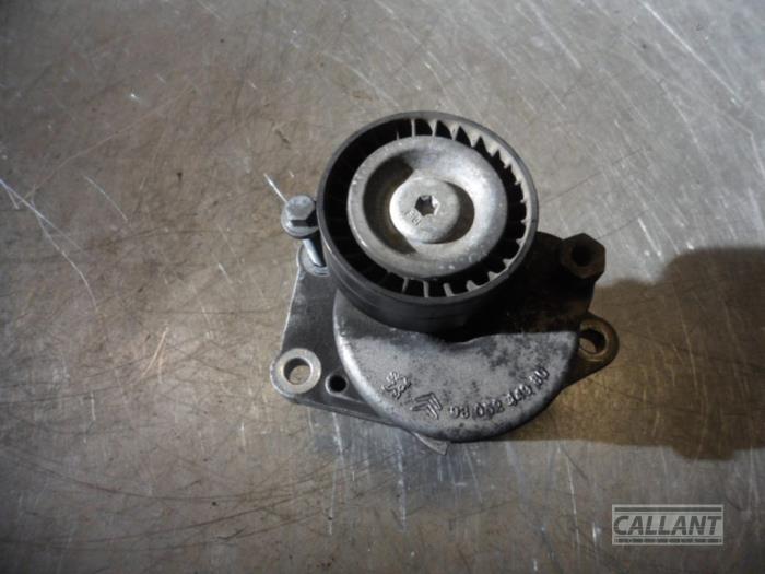 Usados Tensor correa múltiple Peugeot 5008 II (M4/MC/MJ/MR) 2.0 BlueHDi 150 16V Precio € 18,15 IVA incluido ofrecido por Garage Callant