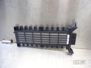 Usados Elemento de calefacción calefactor Landrover Velar Precio € 60,50 IVA incluido ofrecido por Garage Callant