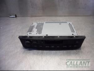 Used Radio/cassette player Jaguar XJ (X350) 6 3.0 V6 24V Price € 121,00 Inclusive VAT offered by Garage Callant