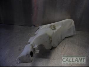 Usagé Réservoir lave-glace avant Jaguar XF (CC9) 3.0 D V6 24V Prix € 42,35 Prix TTC proposé par Garage Callant