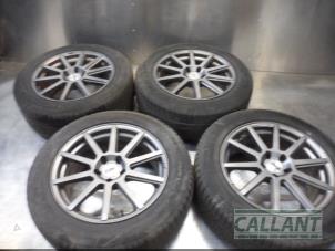 Used Set of wheels + winter tyres Jaguar XF (CC9) 3.0 D V6 24V Price € 302,50 Inclusive VAT offered by Garage Callant