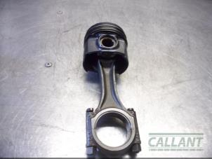 Used Connecting rod Peugeot 5008 II (M4/MC/MJ/MR) 2.0 BlueHDi 150 16V Price € 151,25 Inclusive VAT offered by Garage Callant