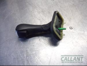 Used Gear stick cover Landrover Range Rover III (LM) 4.4 V8 32V Price € 60,50 Inclusive VAT offered by Garage Callant