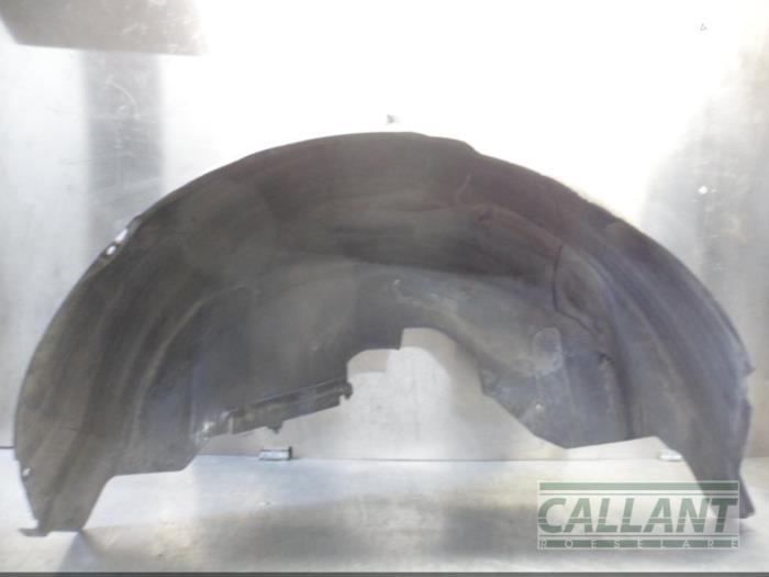 Usagé Passage de roue Landrover Range Rover III (LM) 4.4 V8 32V Prix € 30,25 Prix TTC proposé par Garage Callant