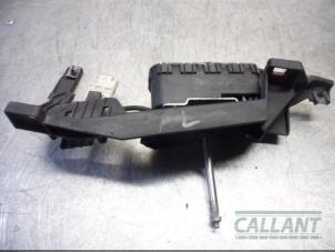 Used Headlight washer motor Landrover Range Rover III (LM) 4.4 V8 32V Price € 60,50 Inclusive VAT offered by Garage Callant
