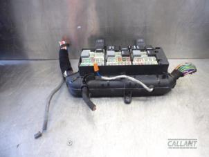Usagé Boîte à fusibles Landrover Velar Prix € 302,50 Prix TTC proposé par Garage Callant