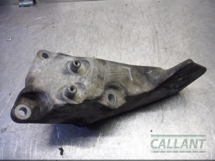 Used Engine mount Landrover Range Rover Sport (LS) 3.6 TDV8 32V Price € 18,15 Inclusive VAT offered by Garage Callant