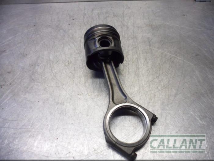 Usados Biela Landrover Range Rover Sport (LS) 3.6 TDV8 32V Precio € 60,50 IVA incluido ofrecido por Garage Callant