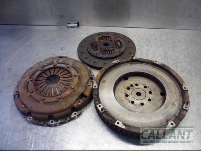Used Flywheel Kia Venga 1.4 CRDi 16V Price € 90,75 Inclusive VAT offered by Garage Callant