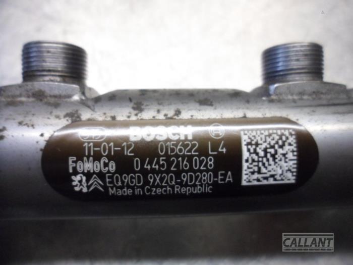 Fuel injector nozzle from a Jaguar XF (CC9) 3.0 D V6 24V 2011