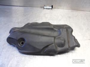 Usados Chapa protectora motor Jaguar XF (CC9) 3.0 D V6 24V Precio € 18,15 IVA incluido ofrecido por Garage Callant