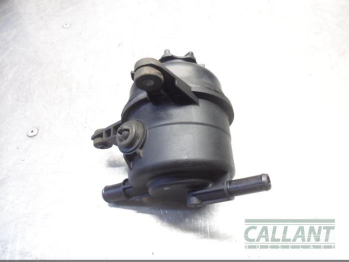 Begagnade Styrservotank Jaguar X-type 2.2 D 16V Pris € 18,15 Inklusive moms erbjuds av Garage Callant