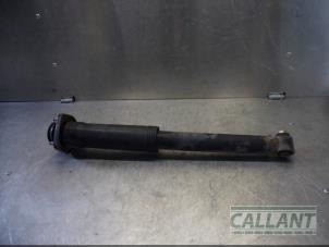 Used Rear shock absorber, right Landrover Range Rover III (LM) 4.4 V8 32V Price € 60,50 Inclusive VAT offered by Garage Callant