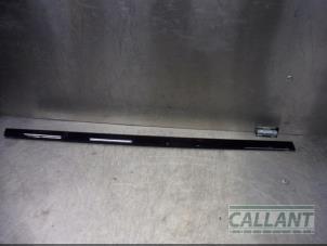 Used Door strip Landrover Range Rover IV (LG) 3.0 TDV6 24V Price € 24,20 Inclusive VAT offered by Garage Callant