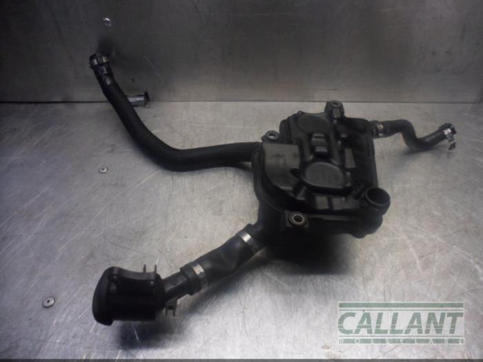 Usagé Ventilation carter Landrover Range Rover Evoque (LVJ/LVS) 2.2 TD4 16V 5-drs. Prix € 60,50 Prix TTC proposé par Garage Callant