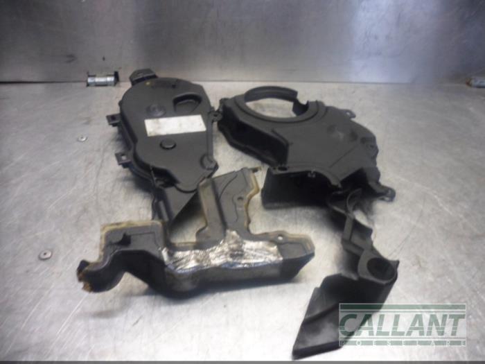 Usagé Couvercle de distribution Landrover Range Rover Evoque (LVJ/LVS) 2.2 TD4 16V 5-drs. Prix € 30,25 Prix TTC proposé par Garage Callant